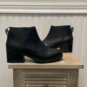 Sorel booties (waterproof)